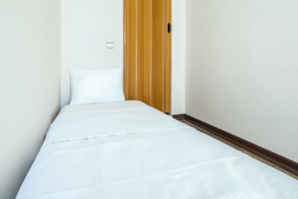 Fascinating Flat Near City s Mall With Terrace Apartment 48