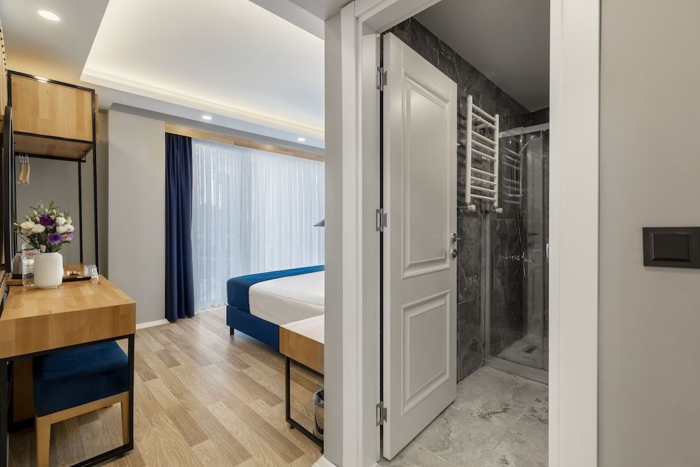 undefined UNION HOTEL KARAKOY