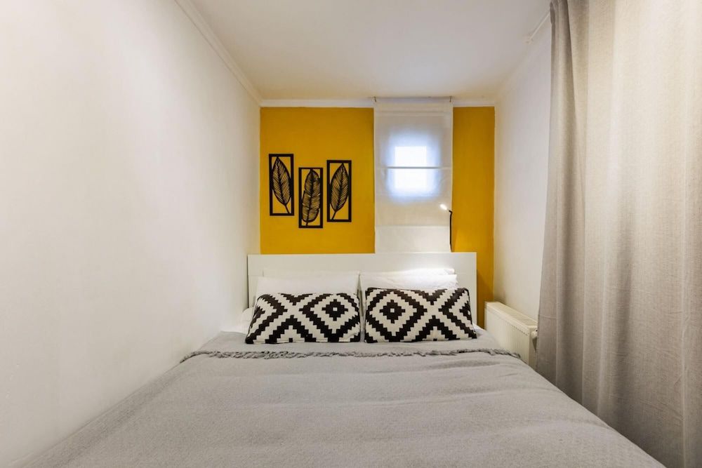 undefined Splendid Flat With Terrace Near Istiklal Street 3