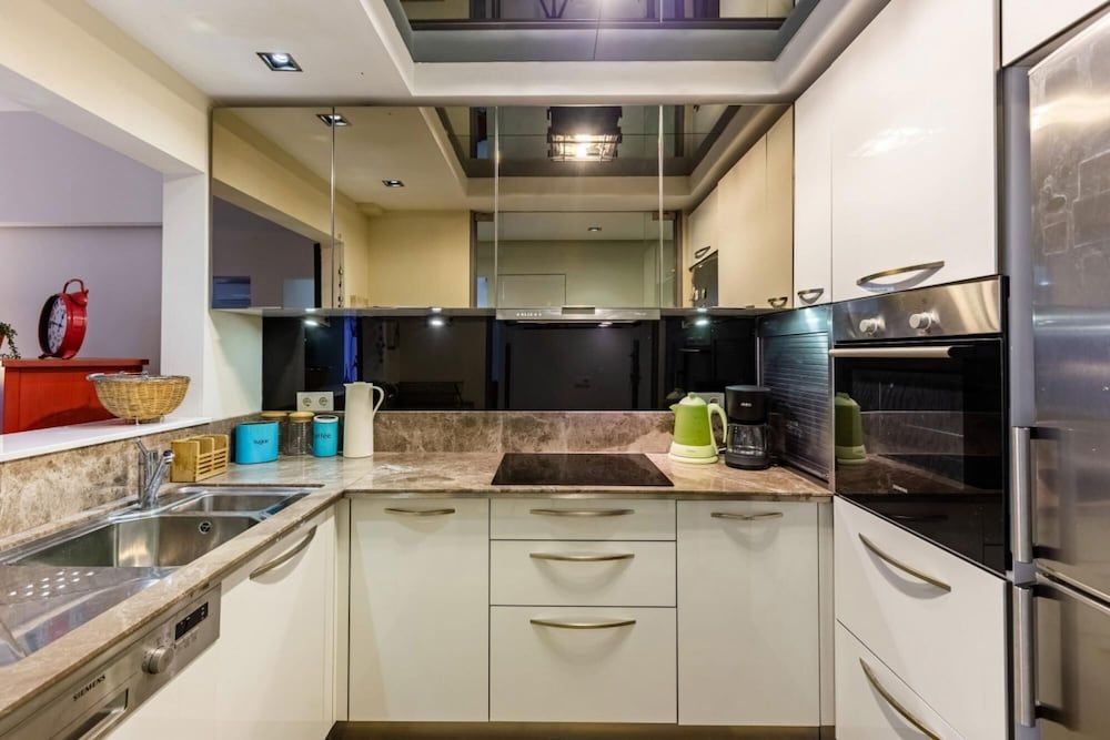 undefined Stylish Flat With Backyard Near Malls in Besiktas