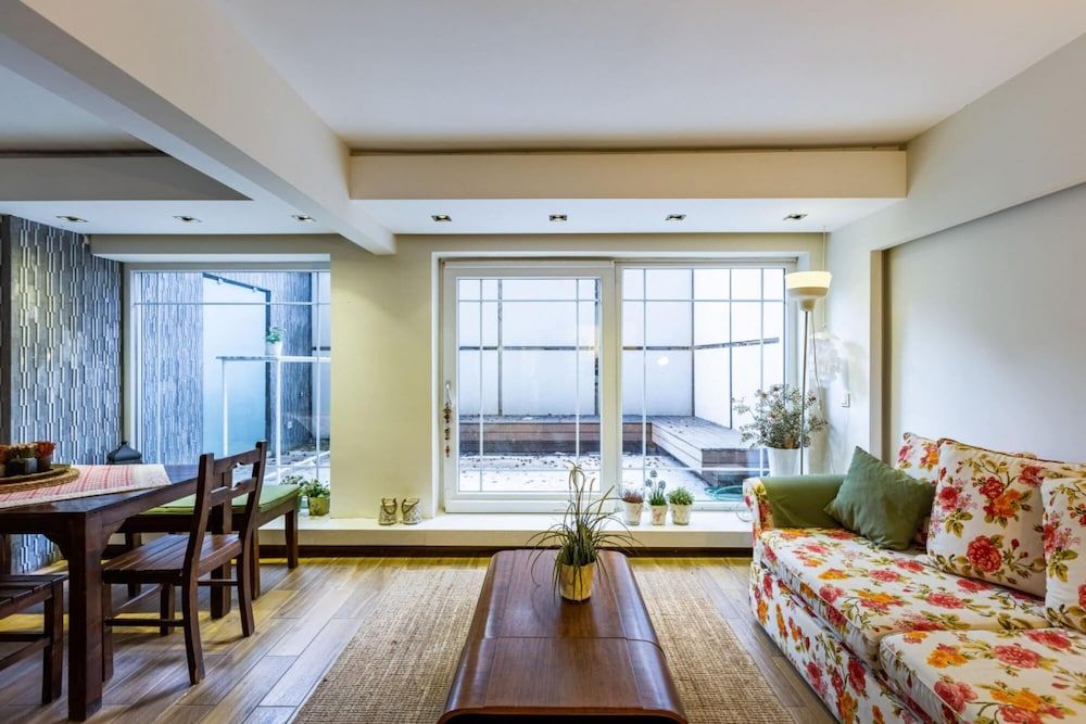 undefined Stylish Flat With Backyard Near Malls in Besiktas 5