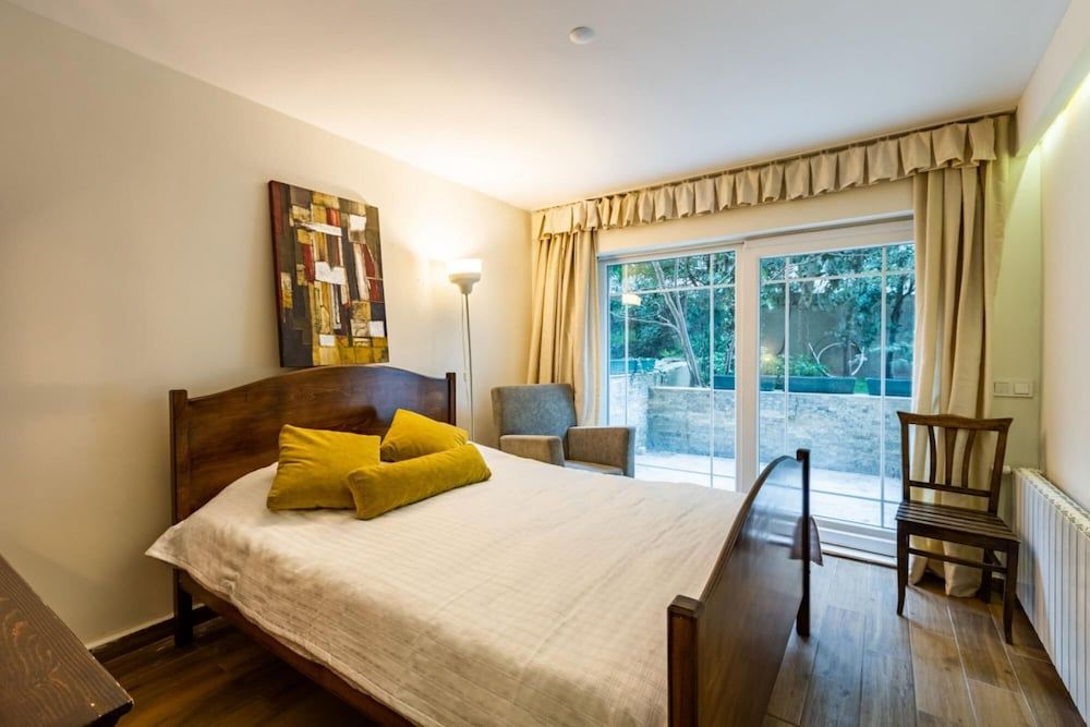 undefined Stylish Flat With Backyard Near Malls in Besiktas 2