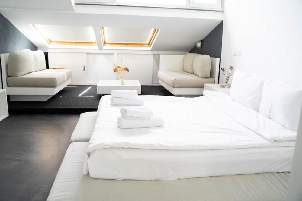 undefined Stylish and Central Duplex House in Beyoglu 3