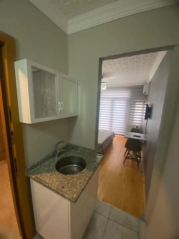 undefined Taksim Yamac Suit 3