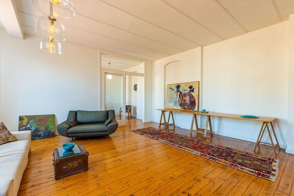 undefined Eclectic Home Near Galata Tower in Beyoglu 6