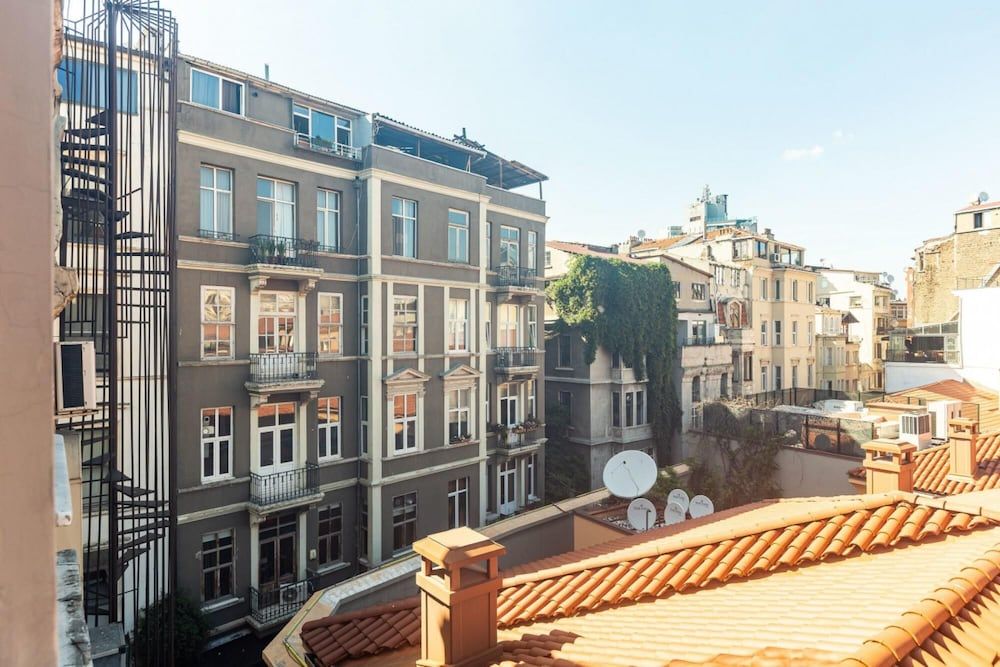 undefined Eclectic Home Near Galata Tower in Beyoglu