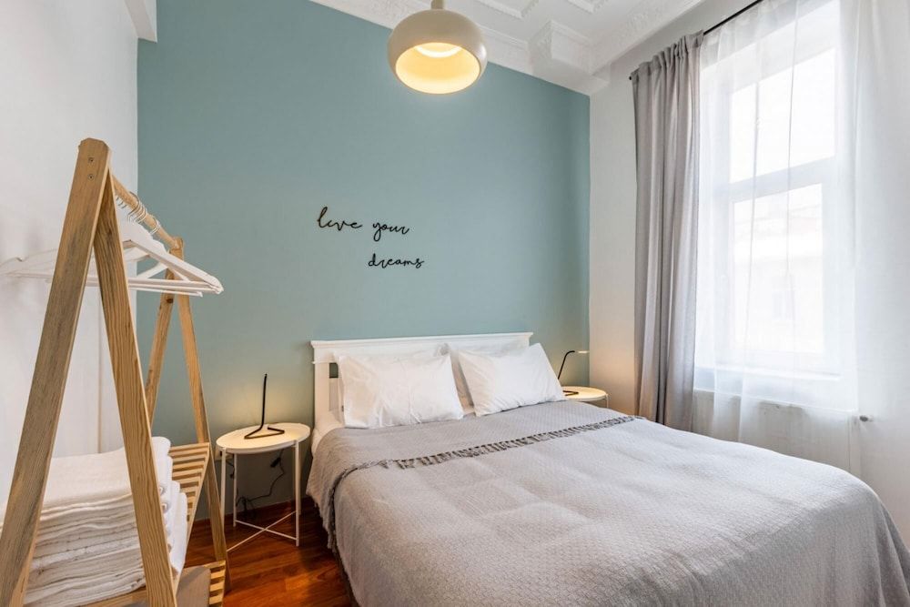 undefined Flat 5 Min Walk to Taksim Square in Beyoglu 2
