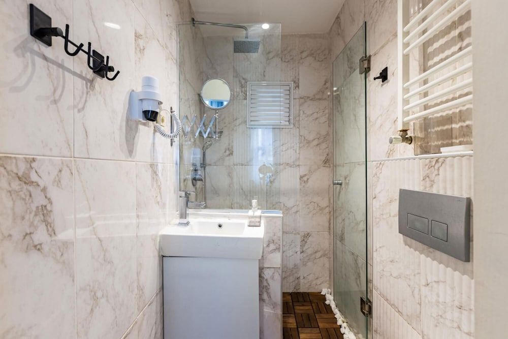 undefined Flat 5 Min Walk to Taksim Square in Beyoglu 4