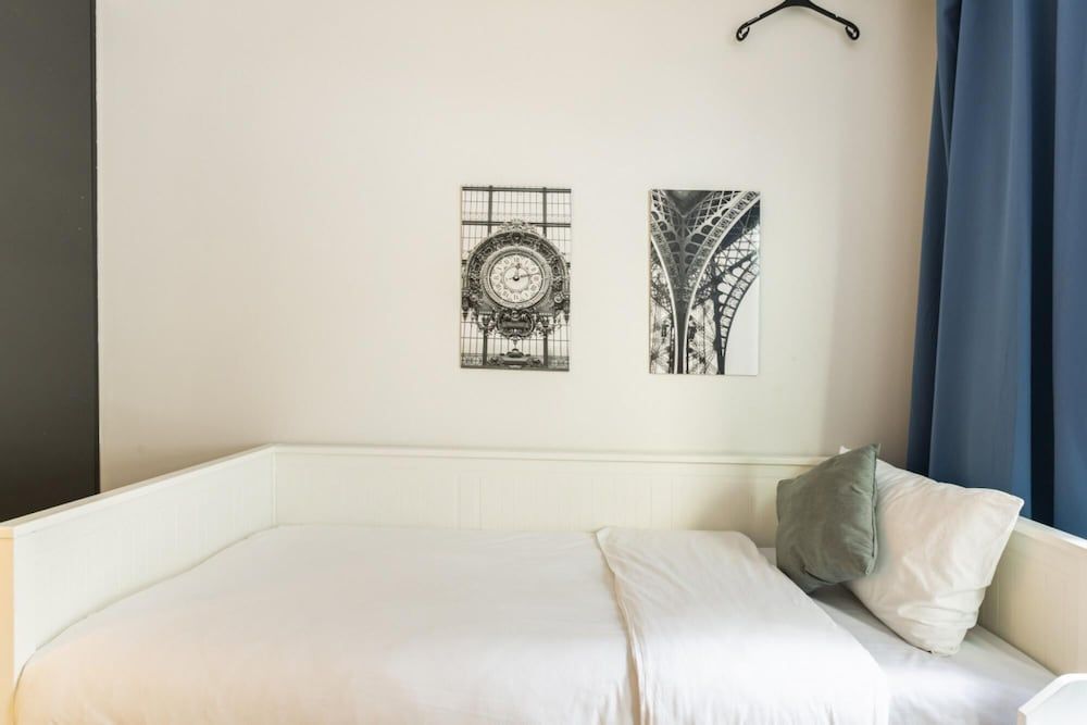 undefined Sleek and Central Flat With Backyard in Besiktas 10