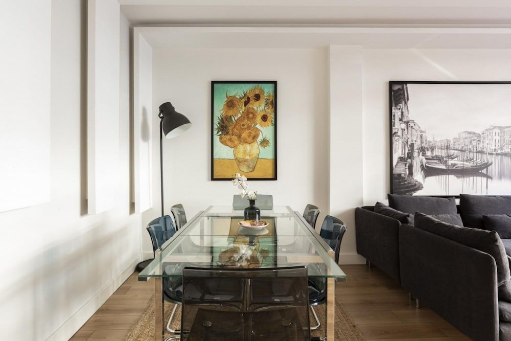 undefined Sleek and Central Flat With Backyard in Besiktas 2