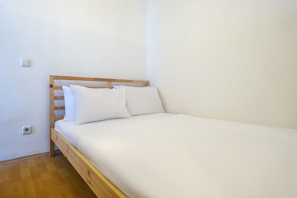 undefined Vibrant Studio Flat Near Taksim Square 8