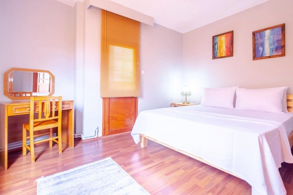 undefined Incredible Flat w Halic View in Beyoglu 2