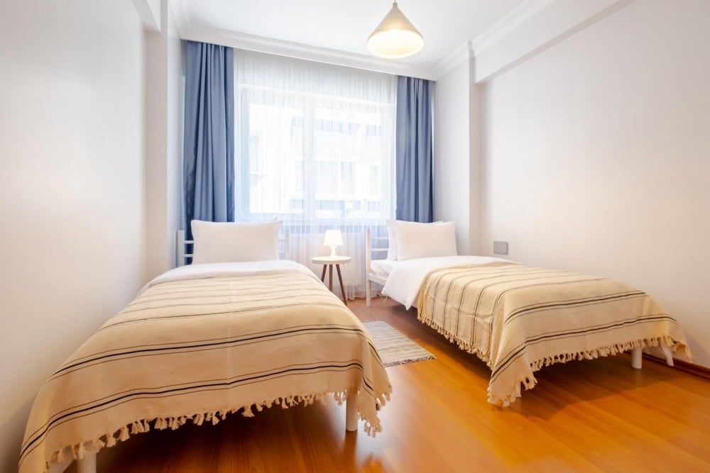 undefined Splendid Flat With Central Location in Sisli 3