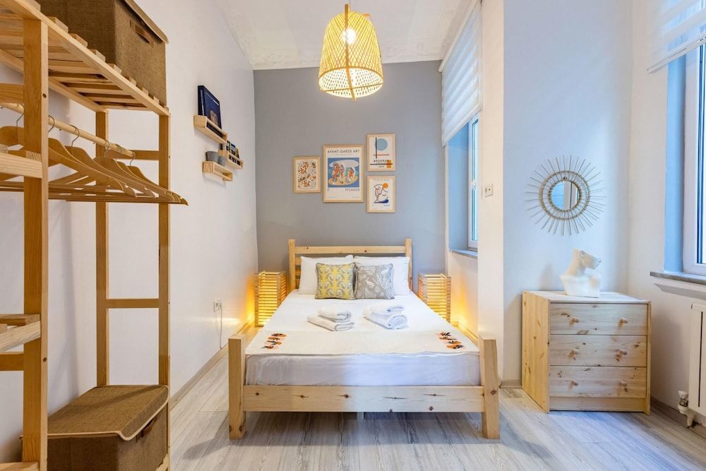 undefined Exceptional Flat Near Metro and Galata 6