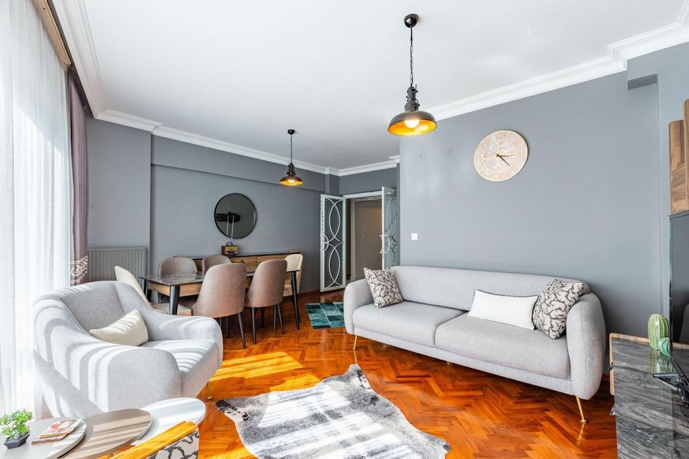 undefined Stylish Flat Near Popular Attractions in Moda 6