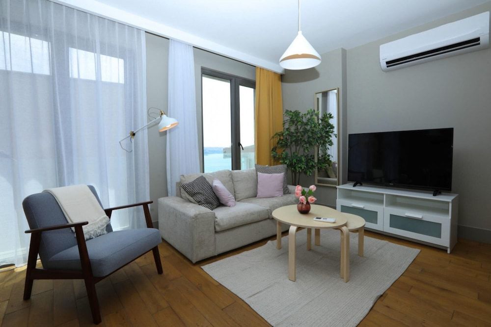 undefined Excellent Flat w 360 Bosphorus View in Cihangir 2