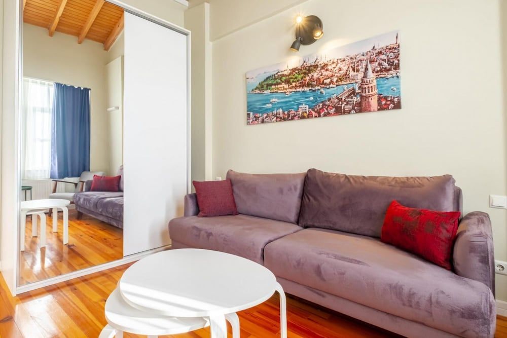 undefined Delightful Flat Near Taksim Square in Sisli 3