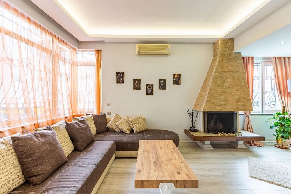 undefined Comfy Flat Near Nisantasi and Taksim in Sisli 2