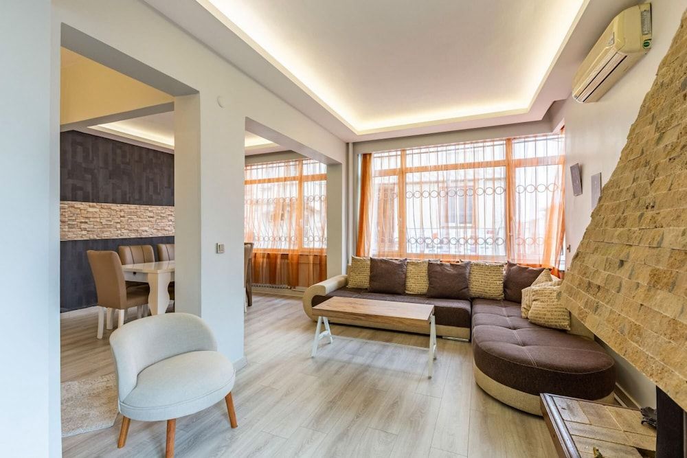 undefined Comfy Flat Near Nisantasi and Taksim in Sisli 7