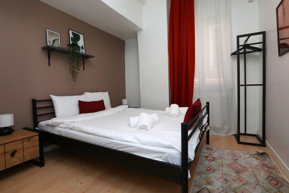 undefined Central Flat w Sea View and Near Galata Tower 4