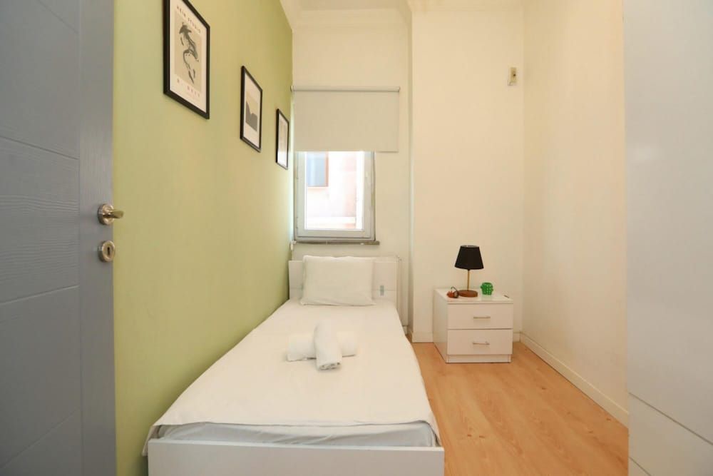 undefined Central Flat w Sea View and Near Galata Tower 5