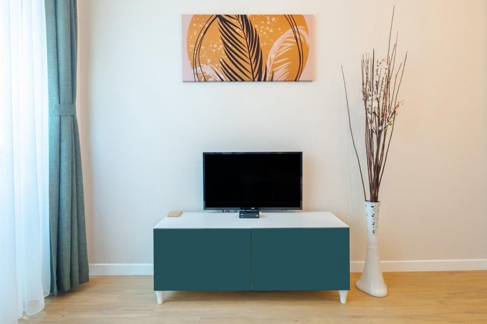 undefined Spectacular Flat Near Bull Statue in Kadikoy 6