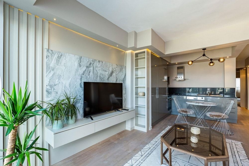 undefined Central Apartment With Bosphorus View in Cihangir 6