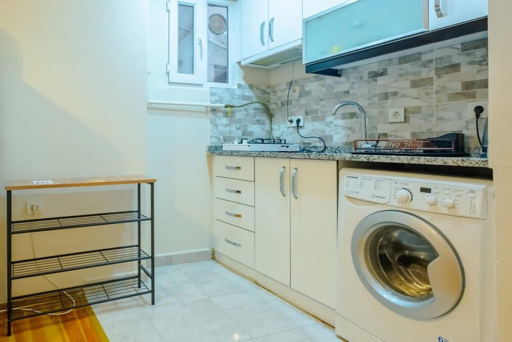 undefined Central Flat With Balcony 700 m to Taksim Square 9