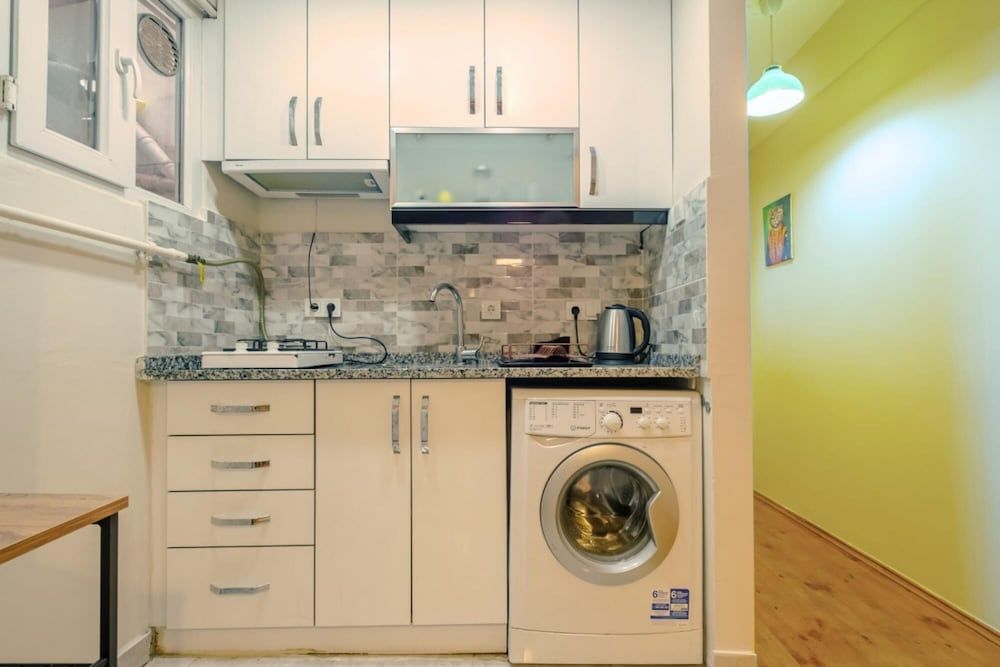 undefined Central Flat With Balcony 700 m to Taksim Square 4