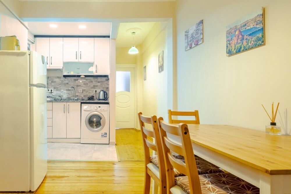 undefined Central Flat With Balcony 700 m to Taksim Square 7