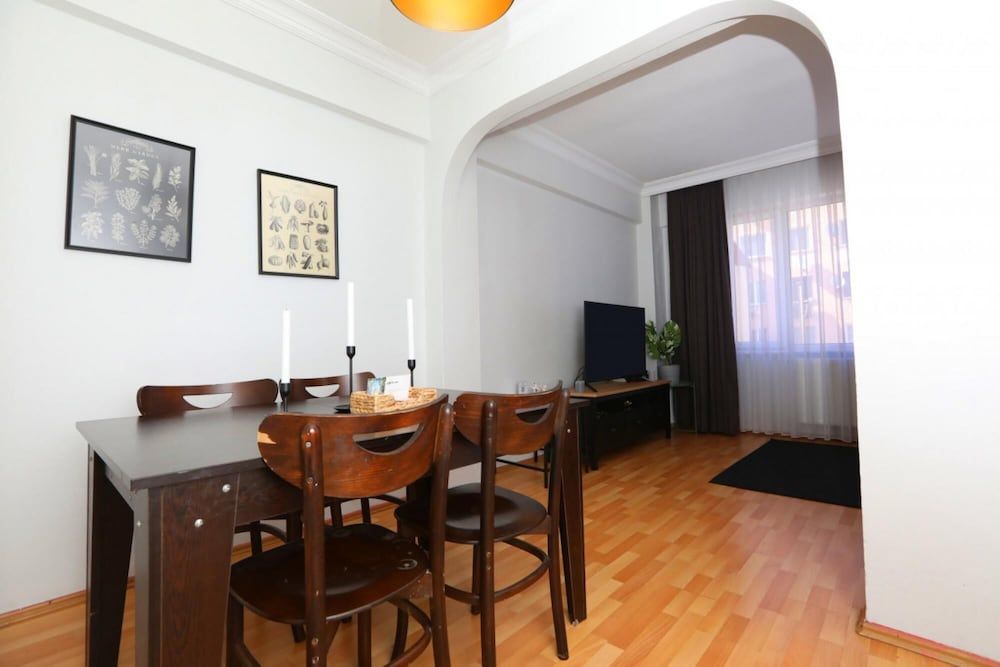 undefined Stylish and Convenient Apartment in Sisli 3