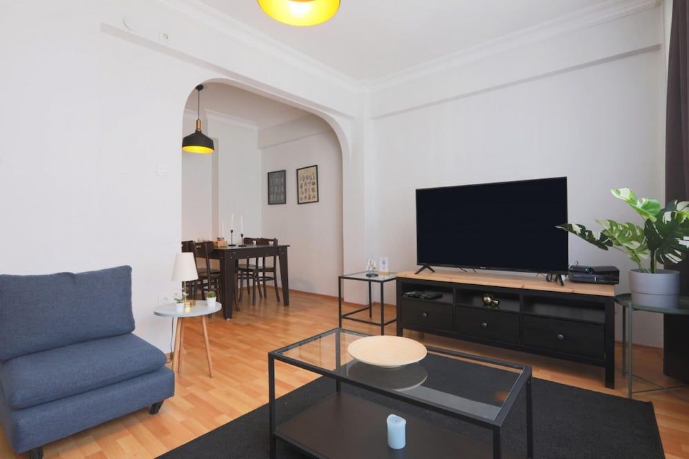 undefined Stylish and Convenient Apartment in Sisli 5
