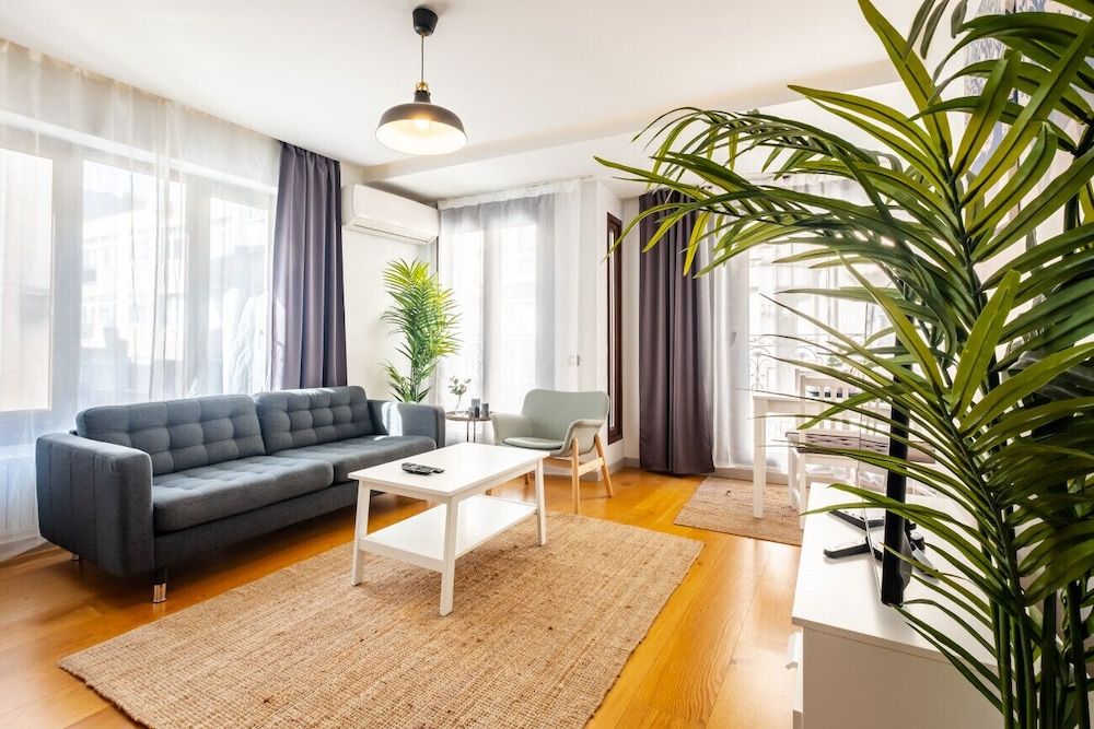 Missafir Exquisite and Central Flat in Nisantasi Apartment 23