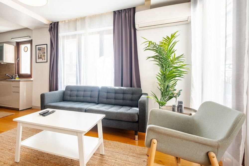 Missafir Exquisite and Central Flat in Nisantasi Apartment 24