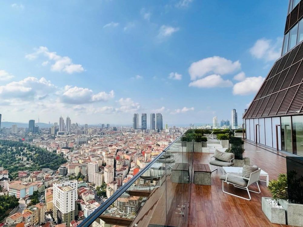 undefined Cozy Loft With Skyline View in Modern Residence 3