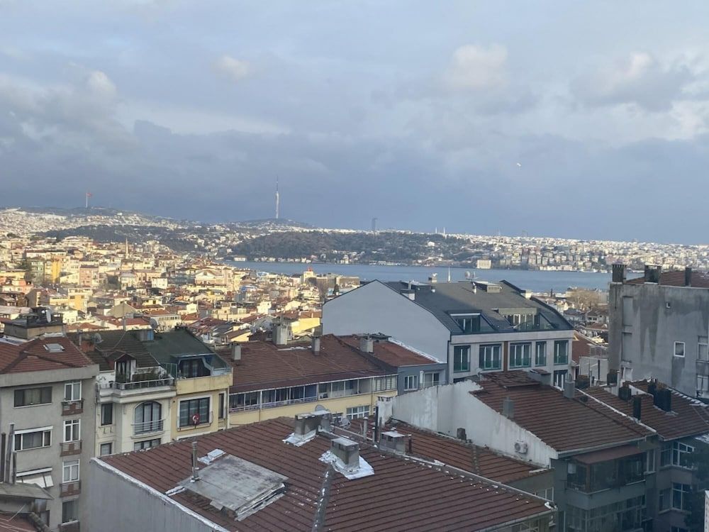 undefined Missafir Charming Flat With Bosphorus View 4