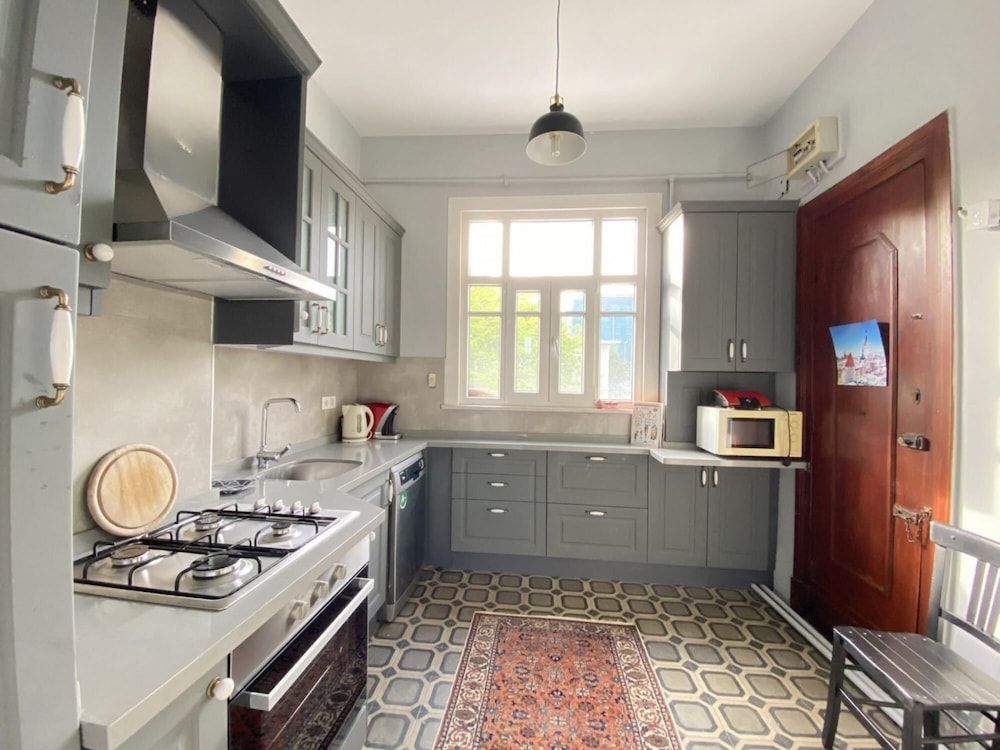 undefined Flat With Balcony and Bosphorus View in Beyoglu 9