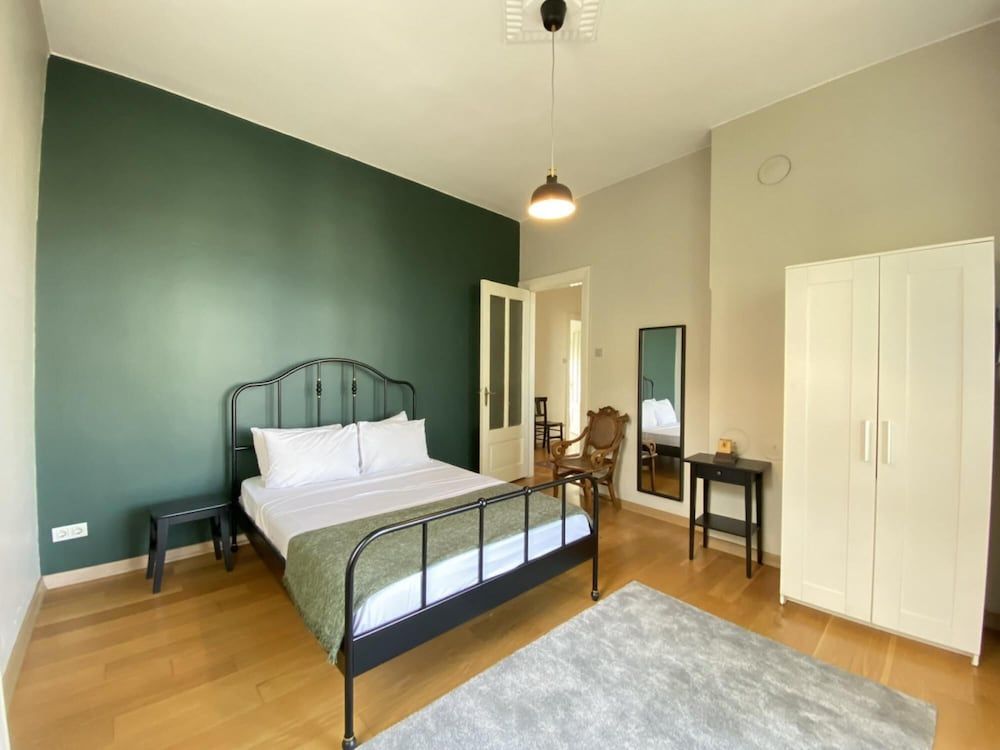 Flat With Balcony and Bosphorus View in Beyoglu Apartment 11
