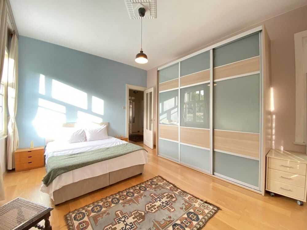 Flat With Balcony and Bosphorus View in Beyoglu Apartment 14