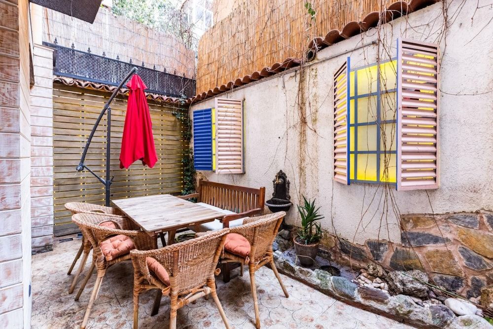 undefined Missafir Apartment With Backyard in Nisantasi