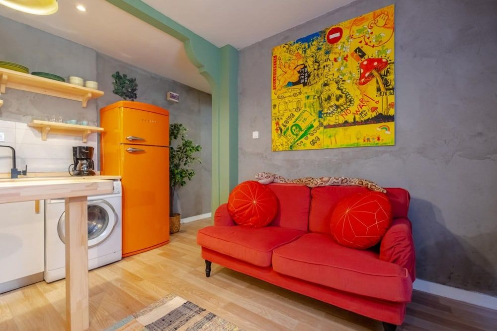 undefined Pleasant Flat Near Taksim Square in Beyoglu 5