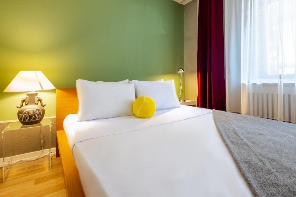 undefined Pleasant Flat Near Taksim Square in Beyoglu 9