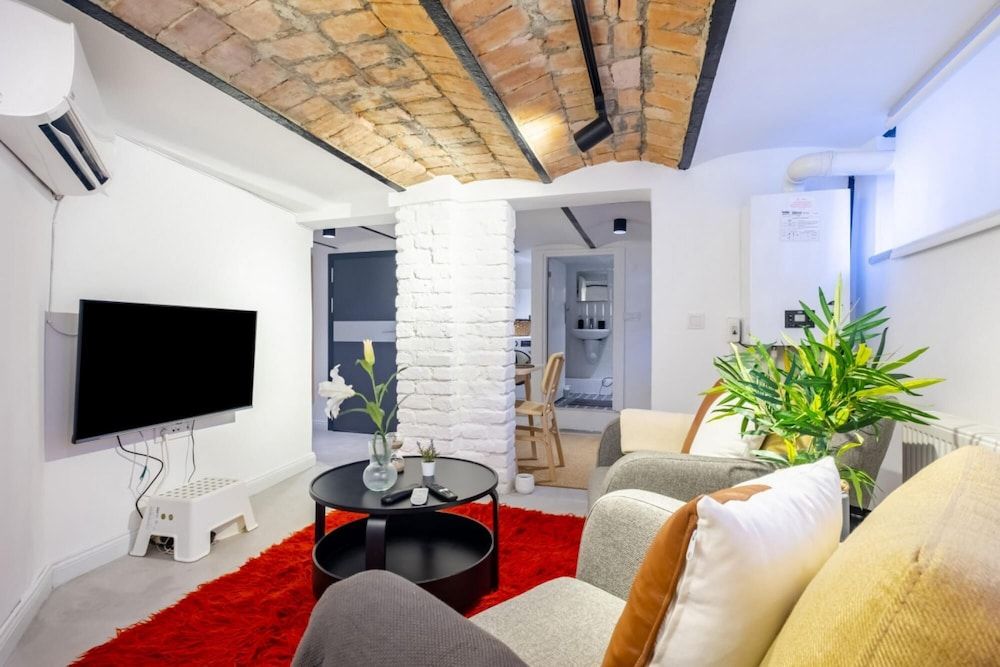 undefined Vibrant Flat 5 Minutes Walk to Istiklal in Beyoglu 5