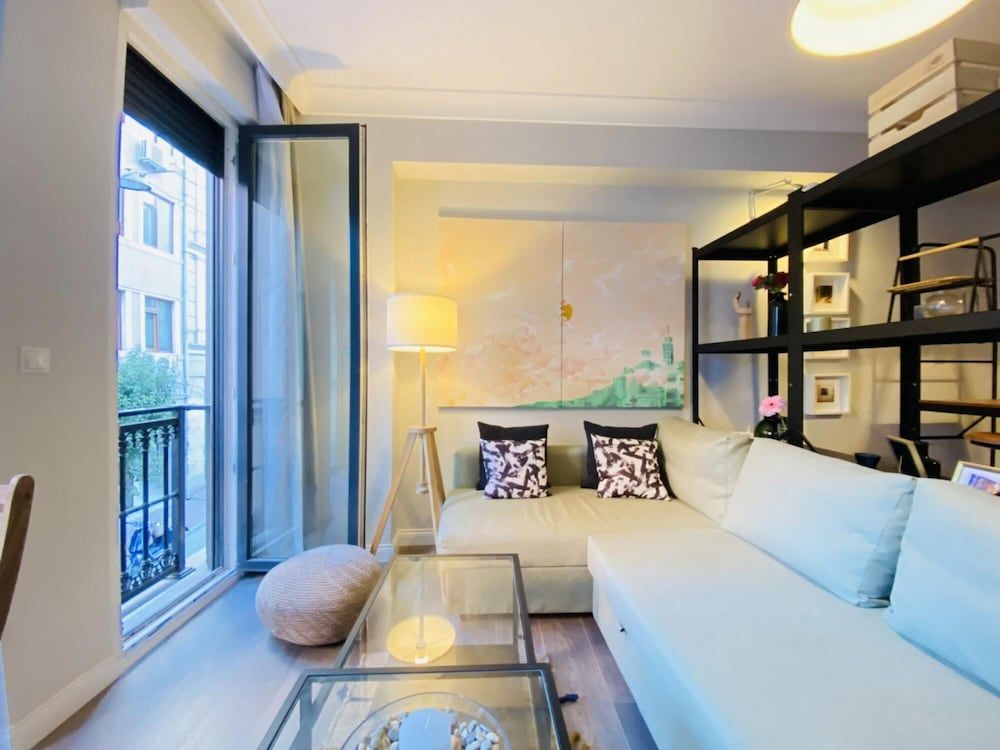 Missafir Central and Refreshing Flat in Beyoglu Apartment