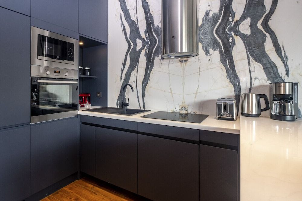 undefined Studio Flat With Balcony Close To Flower Passage 10