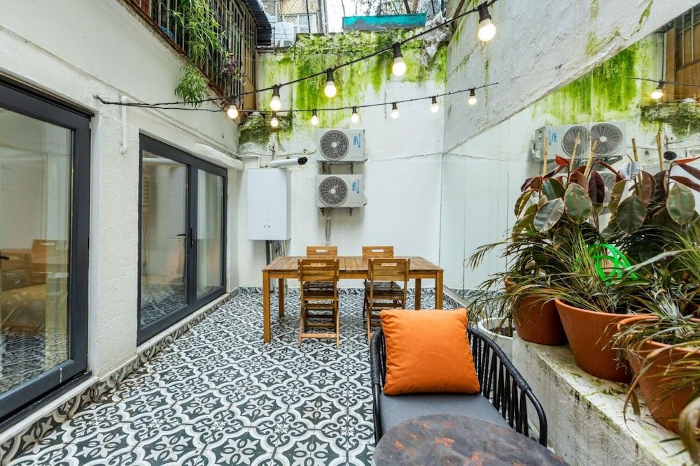 Flat 5 Min to Taksim With Backyard in Cihangir Apartment 24