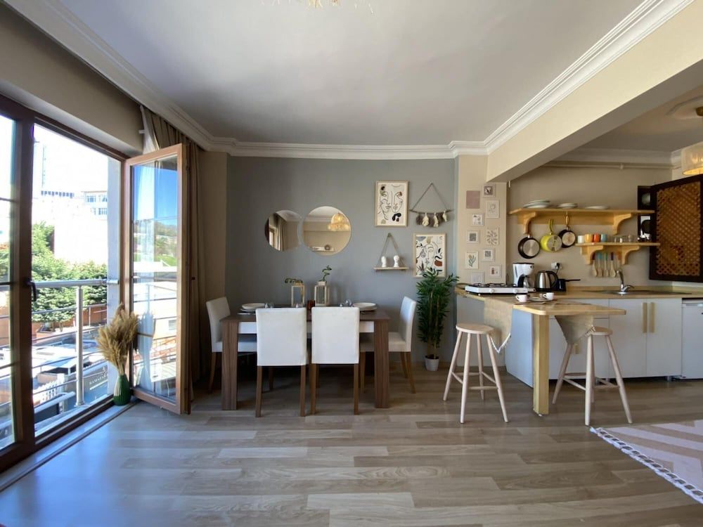 undefined Flat With City View 5-min to Istiklal in Beyoglu