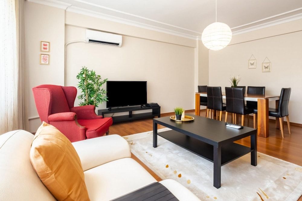 undefined Comfy Flat Near Popular Attractions in Sisli 7