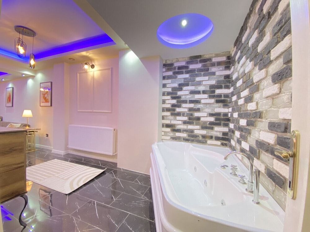 undefined Refreshing Duplex Flat With Jacuzzi in Sisli 2