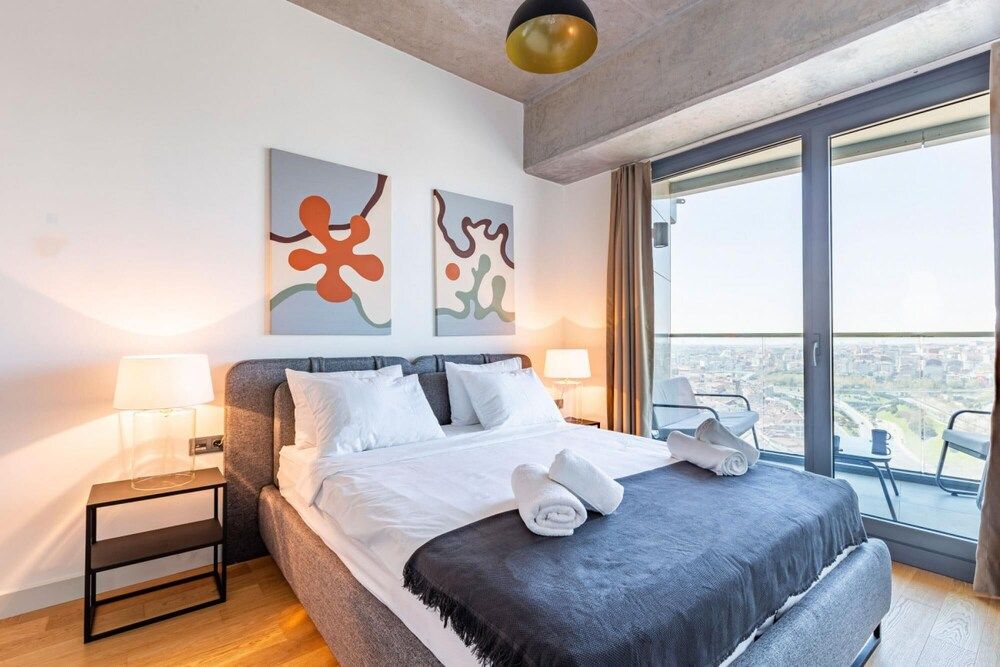 undefined Cozy Flat With City View and Balcony in Sisli